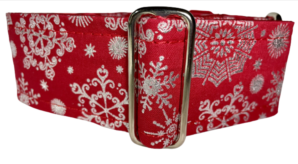Silver Snowflakes (red)